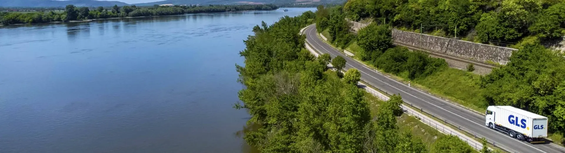 Fleet_White truck_Nature landscape